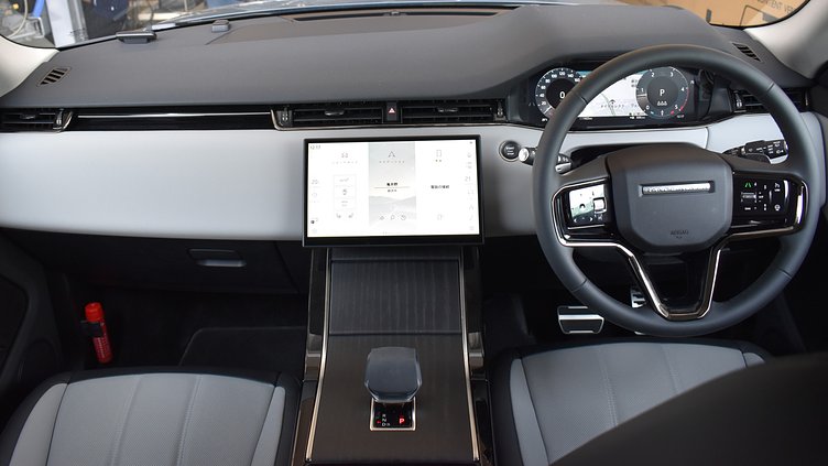 2024 認定中古車 Land Rover Range Rover Evoque トライベッカブルー D200マイルドハイブリッド（ディーゼル） Standard Wheelbase DYNAMIC SE