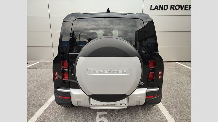 2020 JAZDENÉ VOZIDLÁ Land Rover Defender 110 Santorini Black 4x4 110 3.0 I6 P400 MHEV HSE A/T AWD