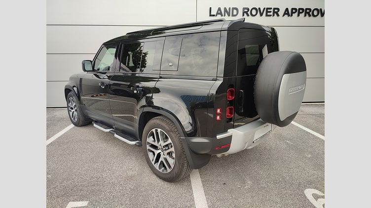 2020 JAZDENÉ VOZIDLÁ Land Rover Defender 110 Santorini Black 4x4 110 3.0 I6 P400 MHEV HSE A/T AWD