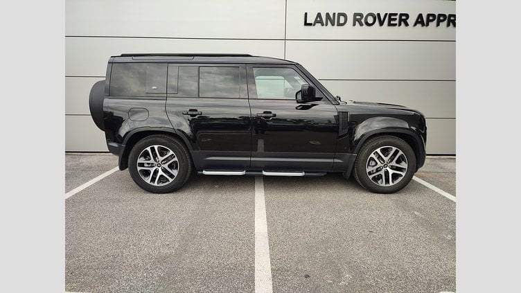 2020 JAZDENÉ VOZIDLÁ Land Rover Defender 110 Santorini Black 4x4 110 3.0 I6 P400 MHEV HSE A/T AWD