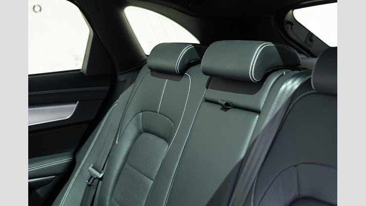 2022 Approved Jaguar F-Pace Fuji White P250 AWD AUTOMATIC R-DYNAMIC SE