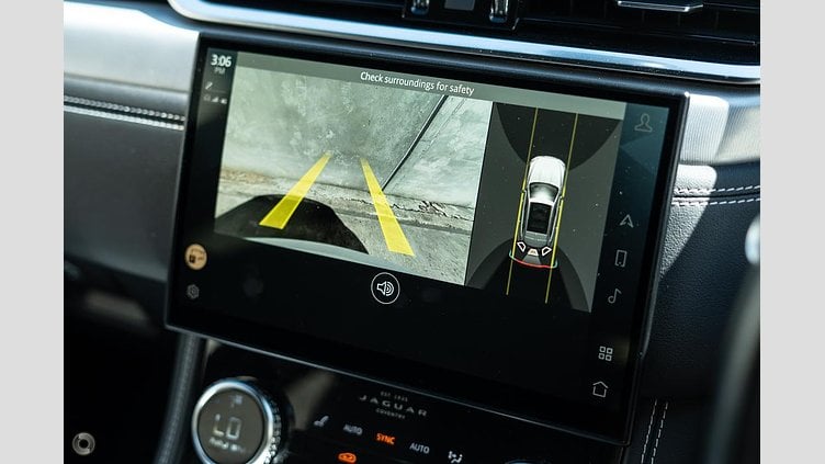 2022 Approved Jaguar F-Pace Fuji White P250 AWD AUTOMATIC R-DYNAMIC SE