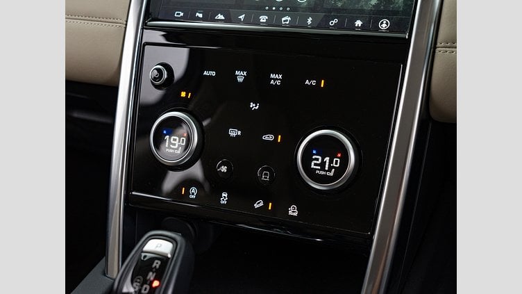 2020 認定中古車 Land Rover Discovery Sport カルパチアングレー D180 AWD（オートマチック） 標準ホイールベース ディスカバリー スポーツ S