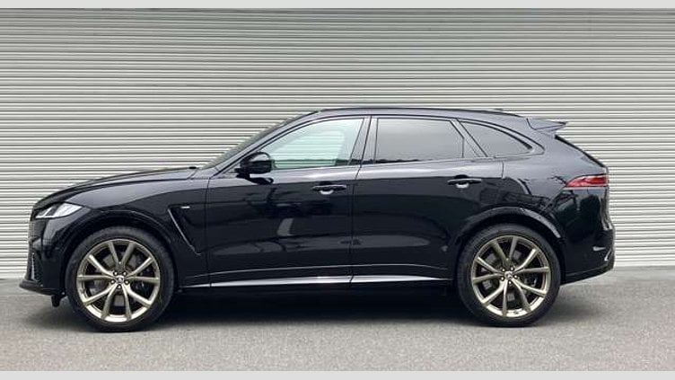 2023 認定中古車 Jaguar F-Pace フジホワイト P550 AWD（オートマチック） SVR