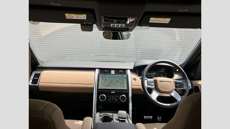 2024 認定中古車 Land Rover Discovery シャラントグレイ D300マイルドハイブリッド（ディーゼル） スタンダードホイールベース Metropolitan Edition
