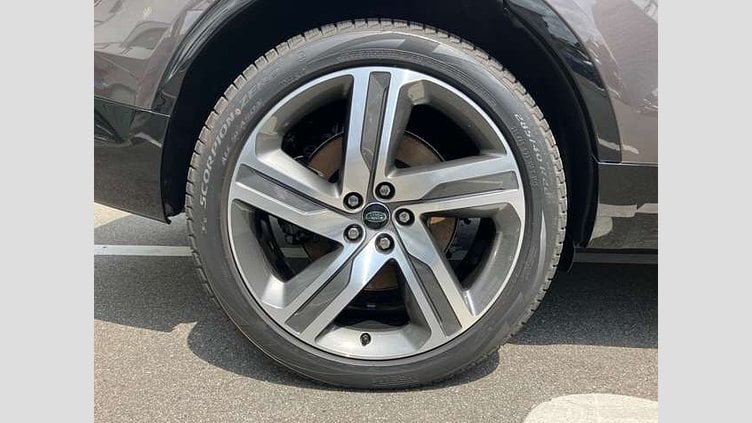 2024 認定中古車 Land Rover Discovery シャラントグレイ D300マイルドハイブリッド（ディーゼル） スタンダードホイールベース Metropolitan Edition