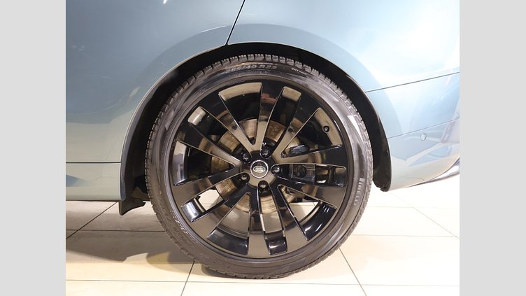 2024 認定中古車 Land Rover Range Rover Sport ジオラグリーン D300マイルドハイブリッド スタンダードホイールベース Dynamic SE