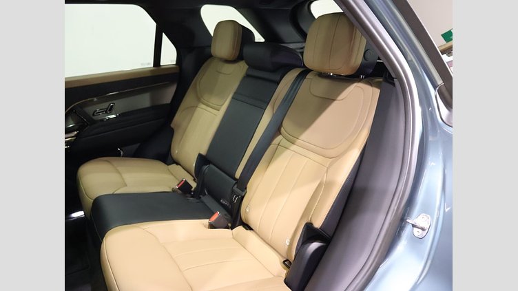 2024 認定中古車 Land Rover Range Rover Sport ジオラグリーン D300マイルドハイブリッド スタンダードホイールベース Dynamic SE