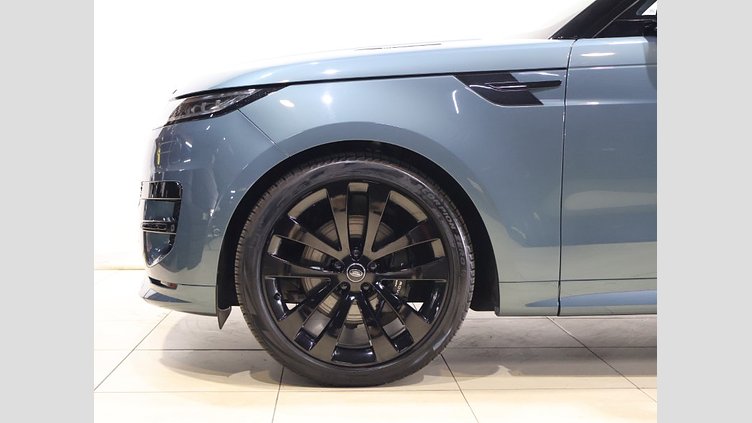 2024 認定中古車 Land Rover Range Rover Sport ジオラグリーン D300マイルドハイブリッド スタンダードホイールベース Dynamic SE