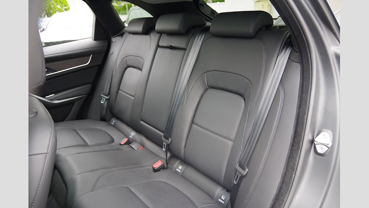 2023 認定中古車 Jaguar F-Pace フジホワイト D204 AWD（オートマチック）MHEV S