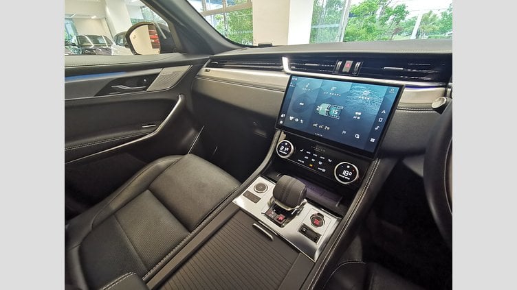 2024 認定中古車 Jaguar F-Pace アイガーグレイ P250 AWD（オートマチック） R-DYNAMIC SE