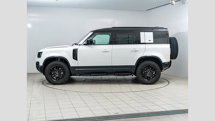 2023 認定中古車 Land Rover Defender 110 フジホワイト D300 AWD（AT） S