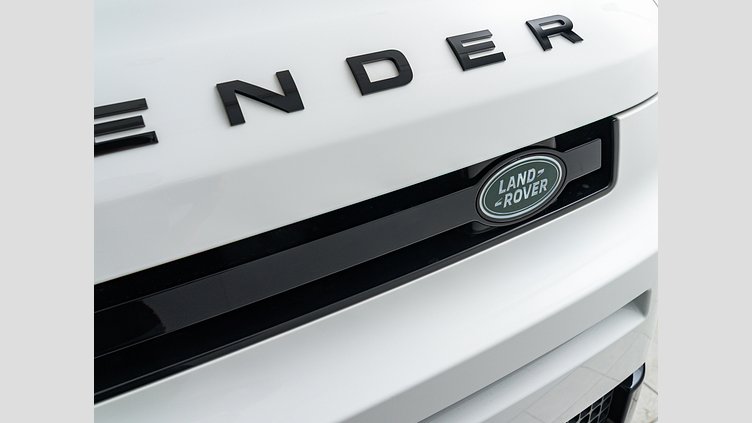 2023 認定中古車 Land Rover Defender 110 フジホワイト D300 AWD（AT） S