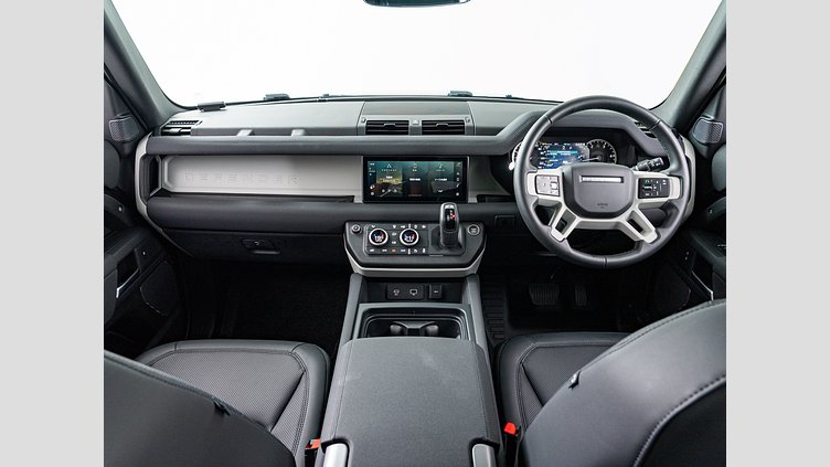 2023 認定中古車 Land Rover Defender 110 サントリーニブラック D300 AWD（AT） S