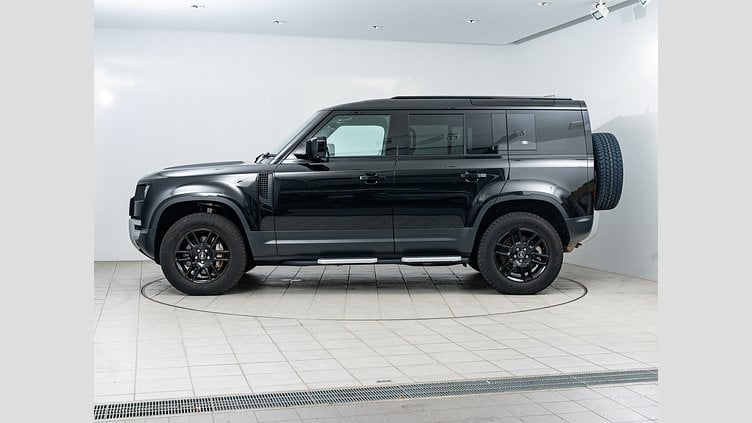 2023 認定中古車 Land Rover Defender 110 サントリーニブラック D300 AWD（AT） S