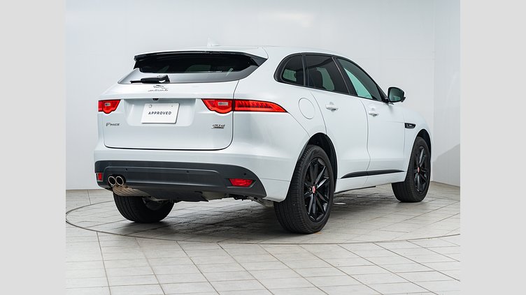2017 認定中古車 Jaguar F-Pace Yulong White 2.0 litre i4D Diesel Rスポーツ