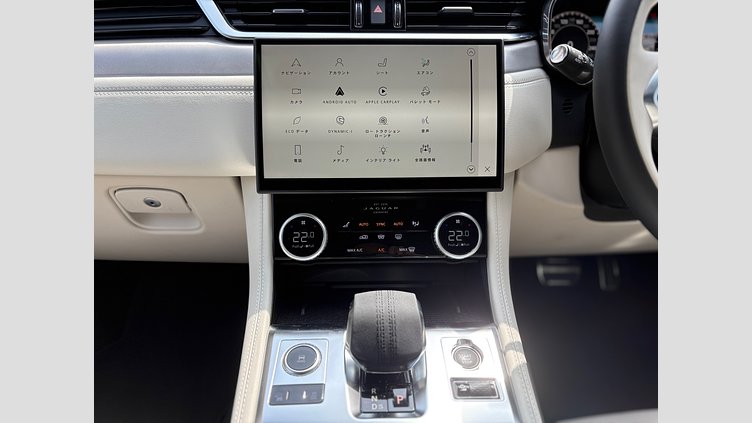 2024 認定中古車 Jaguar F-Pace カルパチアングレイ D204 AWD（オートマチック）MHEV R-DYNAMIC SE