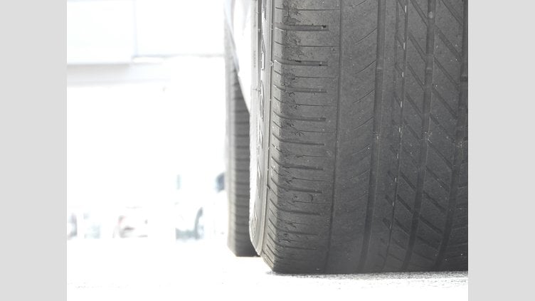 2019 認定中古車 Land Rover Discovery Santorini Black 3.0 litre V6 Supercharged Petrol HSE 350RC