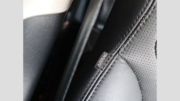 2019 認定中古車 Land Rover Discovery Santorini Black 3.0 litre V6 Supercharged Petrol HSE 350RC