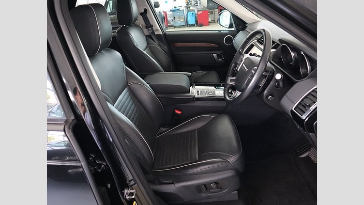 2019 認定中古車 Land Rover Discovery Santorini Black 3.0 litre V6 Supercharged Petrol HSE 350RC