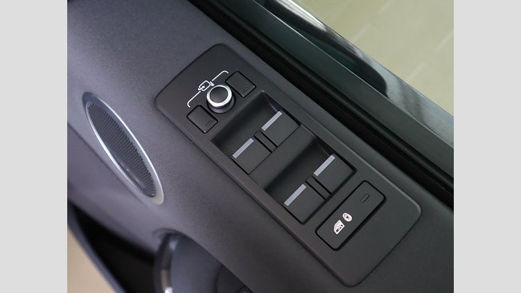 2019 認定中古車 Land Rover Discovery Santorini Black 3.0 litre V6 Supercharged Petrol HSE 350RC