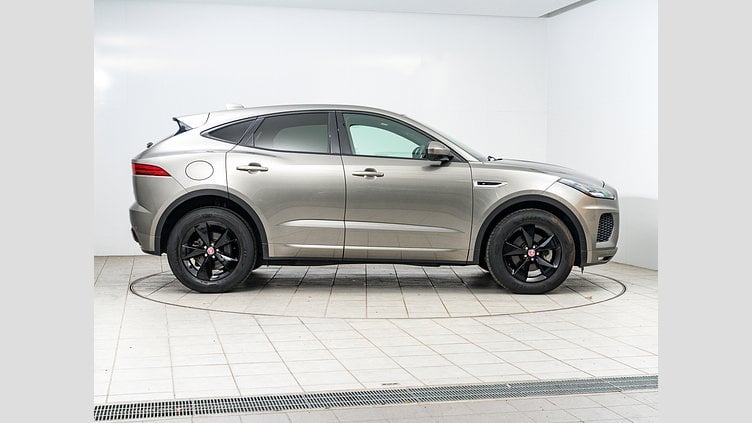 2018 認定中古車 Jaguar E-Pace シリコン シルバー D180 オートマチック全輪駆動 R-DYNAMIC S