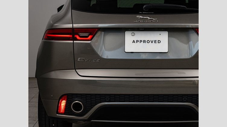2018 認定中古車 Jaguar E-Pace シリコン シルバー D180 オートマチック全輪駆動 R-DYNAMIC S