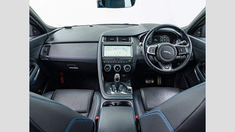 2018 認定中古車 Jaguar E-Pace シリコン シルバー D180 オートマチック全輪駆動 R-DYNAMIC S