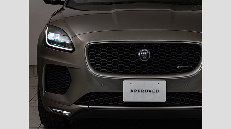 2018 認定中古車 Jaguar E-Pace シリコン シルバー D180 オートマチック全輪駆動 R-DYNAMIC S
