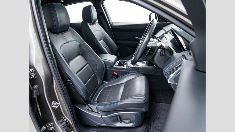 2018 認定中古車 Jaguar E-Pace シリコン シルバー D180 オートマチック全輪駆動 R-DYNAMIC S