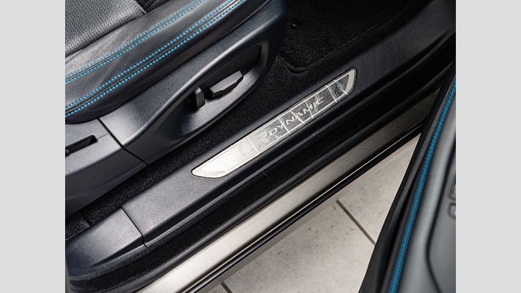 2018 認定中古車 Jaguar E-Pace シリコン シルバー D180 オートマチック全輪駆動 R-DYNAMIC S