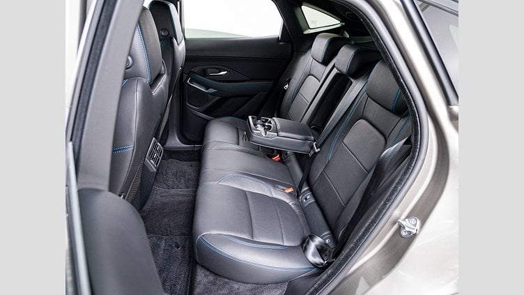 2018 認定中古車 Jaguar E-Pace シリコン シルバー D180 オートマチック全輪駆動 R-DYNAMIC S
