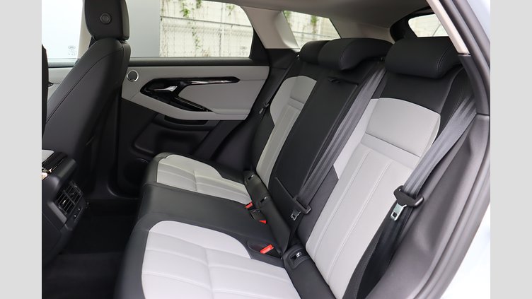 2024 認定中古車 Land Rover Range Rover Evoque アロイオスグレイ D200マイルドハイブリッド（ディーゼル） スタンダードホイールベース DYNAMIC SE