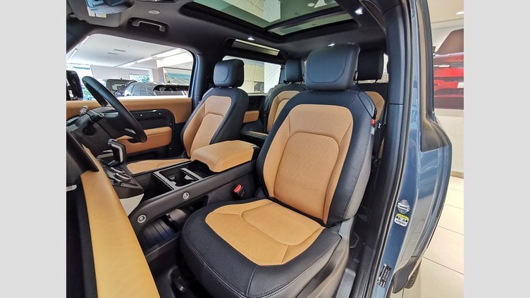 2023 認定中古車 Land Rover Defender 90 タスマンブルー D300 AWD（AT） X-DYNAMIC HSE