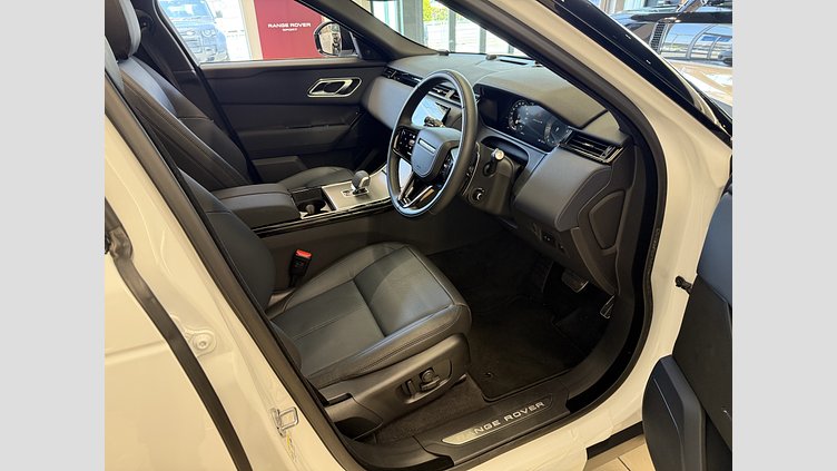 2025 認定中古車 Land Rover Range Rover Velar オストゥーニパールホワイト D200マイルドハイブリッド（ディーゼル） スタンダードホイールベース Dynamic SE