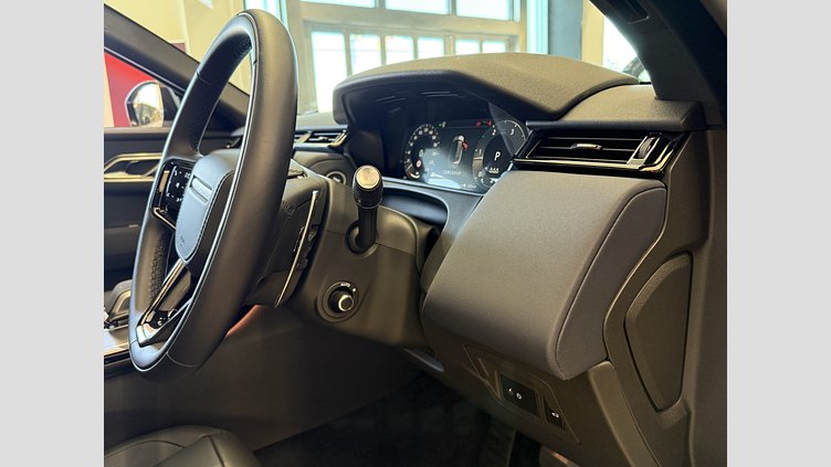 2025 認定中古車 Land Rover Range Rover Velar オストゥーニパールホワイト D200マイルドハイブリッド（ディーゼル） スタンダードホイールベース Dynamic SE