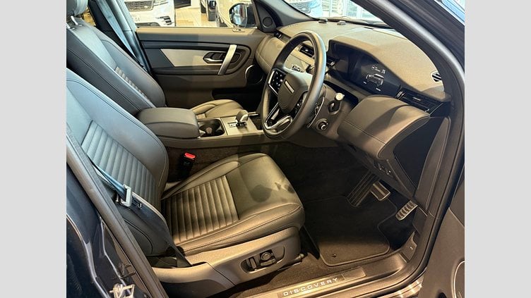 2025 認定中古車 Land Rover Discovery Sport カルパチアングレイ プラグインハイブリッド（ガソリン） 標準ホイール Dynamic HSE
