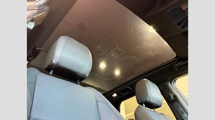 2025 認定中古車 Land Rover Discovery Sport カルパチアングレイ プラグインハイブリッド（ガソリン） 標準ホイール Dynamic HSE
