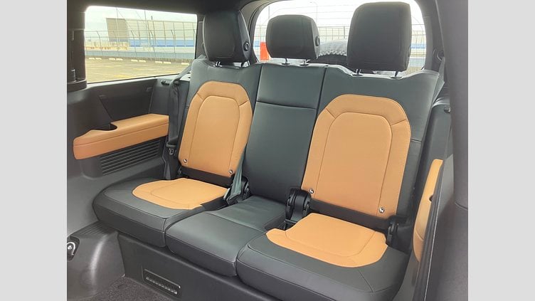 2024 認定中古車 Land Rover Defender 130 カルパチアングレイ D300 AWD（AT） X-DYNAMIC HSE