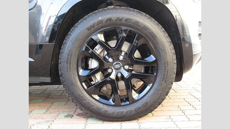 2024 認定中古車 Land Rover Defender 130 カルパチアングレイ D300 AWD（AT） OUTBOUND