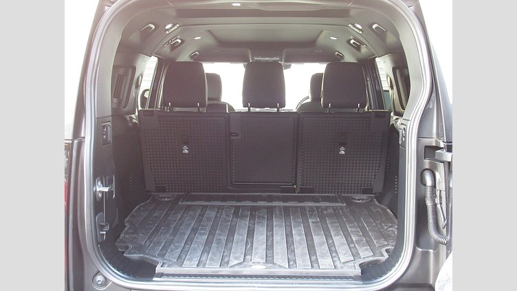 2024 認定中古車 Land Rover Defender 130 カルパチアングレイ D300 AWD（AT） OUTBOUND