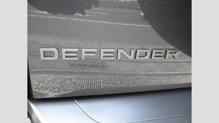 2024 認定中古車 Land Rover Defender 130 カルパチアングレイ D300 AWD（AT） OUTBOUND