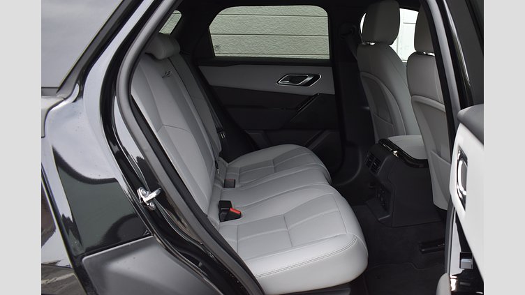 2024 認定中古車 Land Rover Range Rover Velar サントリーニブラック D200マイルドハイブリッド（ディーゼル） Standard Wheelbase Dynamic SE