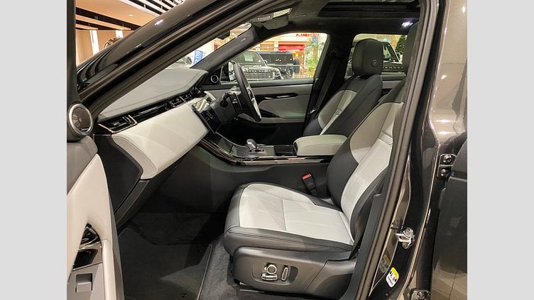 2024 認定中古車 Land Rover Range Rover Evoque カルパチアングレイ P300eプラグインハイブリッド（ガソリン） スタンダードホイールベース AUTOBIOGRAPHY