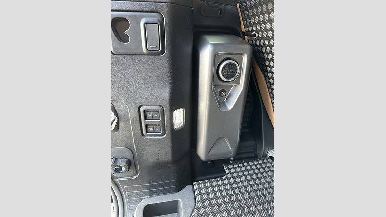 2024 Approved Land Rover Defender 90 Santorini Black P525 AWD AUTOMATIC V8