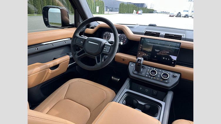 2024 Approved Land Rover Defender 90 Santorini Black P525 AWD AUTOMATIC V8