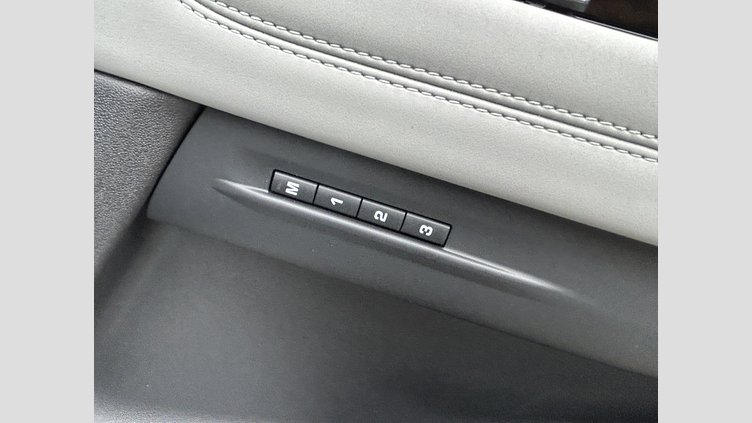 2020 認定中古車 Land Rover Range Rover Evoque フジホワイト D180 R-DYNAMIC SE