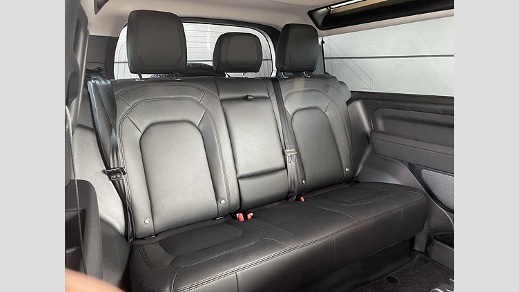 2023 認定中古車 Land Rover Defender 90 フジホワイト P300 AWD（AT） SE
