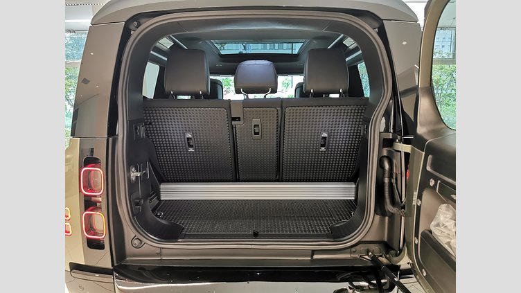 2023 認定中古車 Land Rover Defender 90 パンゲアグリーン D300 AWD（AT） X
