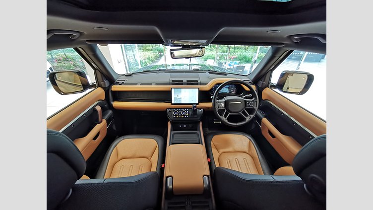 2023 認定中古車 Land Rover Defender 90 パンゲアグリーン D300 AWD（AT） X